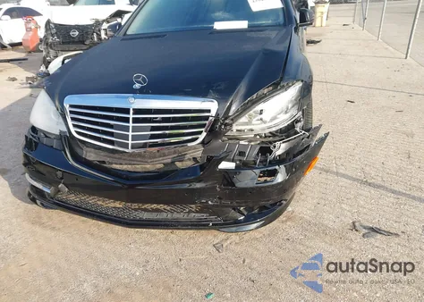 2013 Mercedes-Benz S 550 from USA, damaged, VIN WDDNG7DB7DA529960